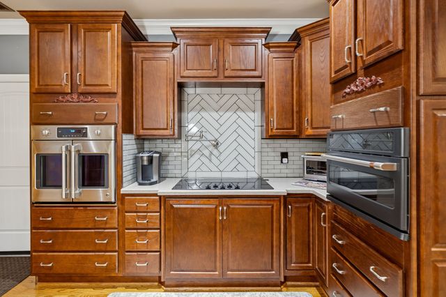 1006 Autumn Ridge Ct, Spring Hill, TN 37174