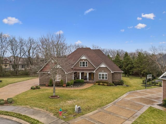 1006 Autumn Ridge Ct, Spring Hill, TN 37174