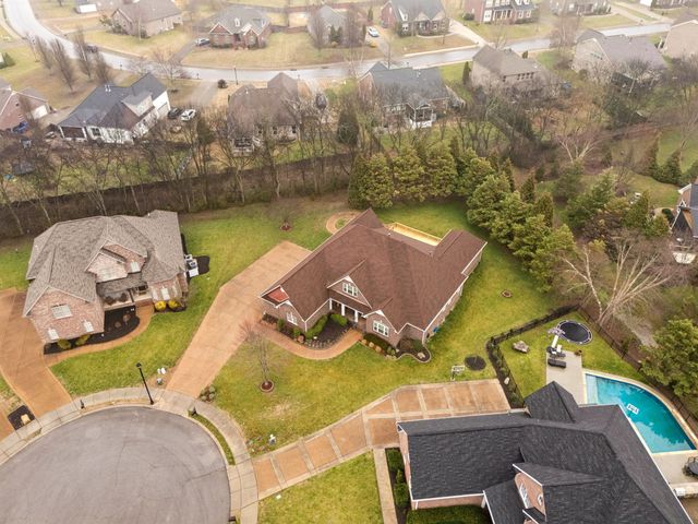 1006 Autumn Ridge Ct, Spring Hill, TN 37174