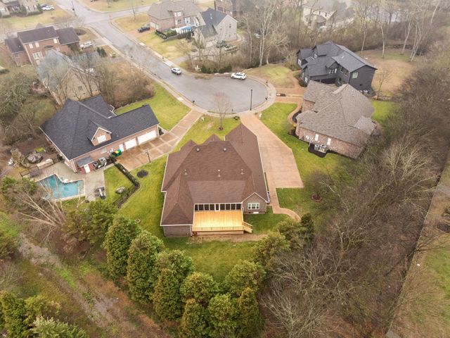 1006 Autumn Ridge Ct, Spring Hill, TN 37174