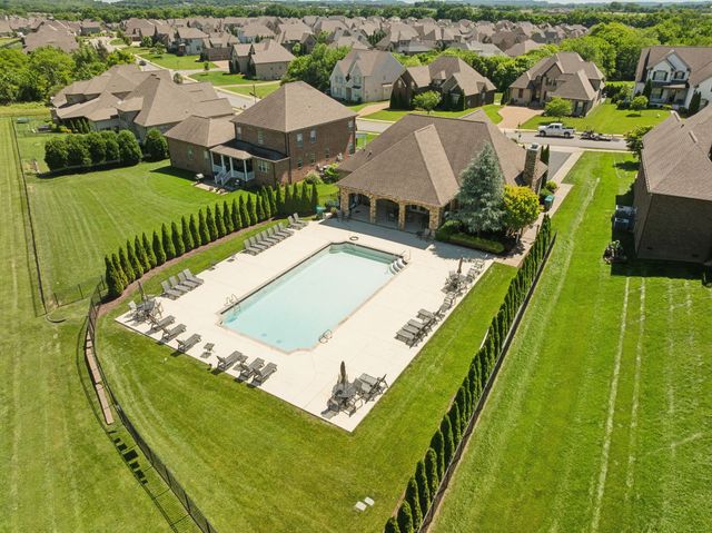 1006 Autumn Ridge Ct, Spring Hill, TN 37174