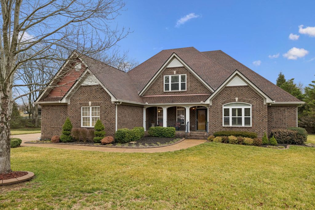 1006 Autumn Ridge Ct, Spring Hill, TN 37174