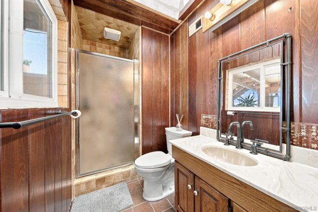 6885 Rockglen Ave, San Diego, CA 92111