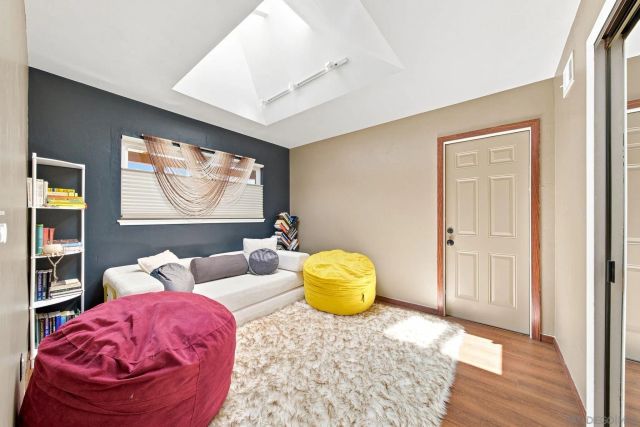 6885 Rockglen Ave, San Diego, CA 92111