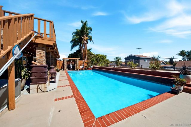 6885 Rockglen Ave, San Diego, CA 92111