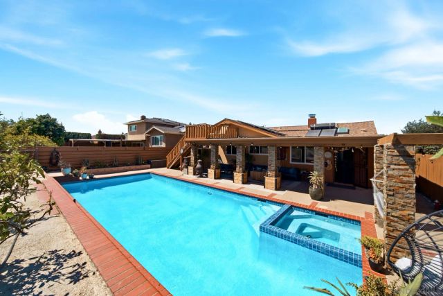 6885 Rockglen Ave, San Diego, CA 92111