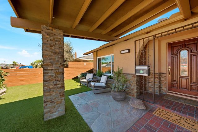 6885 Rockglen Ave, San Diego, CA 92111