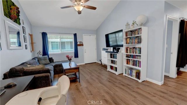 1140 Molino Avenue 5, Long Beach, CA 90804