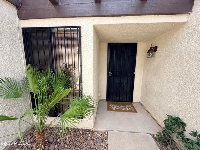 2619 W Old Glory Drive, Tucson, AZ 85741