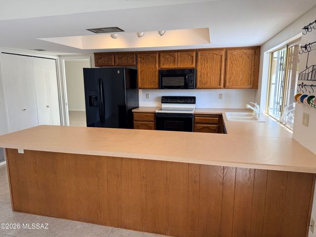 2619 W Old Glory Drive, Tucson, AZ 85741