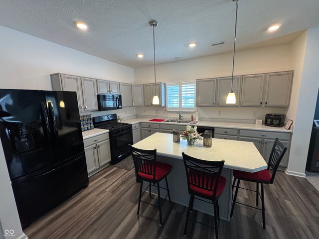 512 Montezuma Express Drive, Greenfield, IN 46140