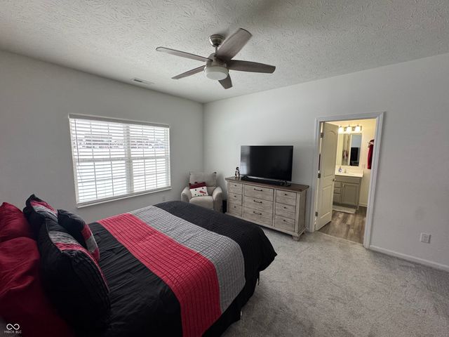 512 Montezuma Express Drive, Greenfield, IN 46140