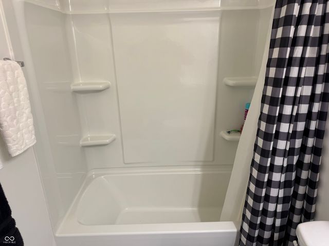 512 Montezuma Express Drive, Greenfield, IN 46140