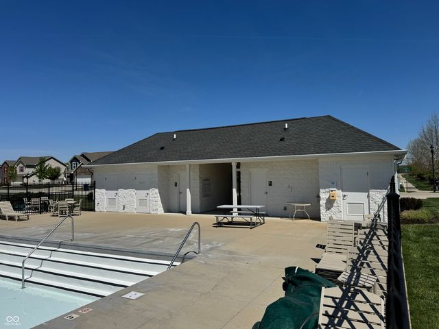 512 Montezuma Express Drive, Greenfield, IN 46140