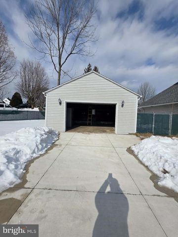 727 SHERRIE RD, Philadelphia, PA 19115