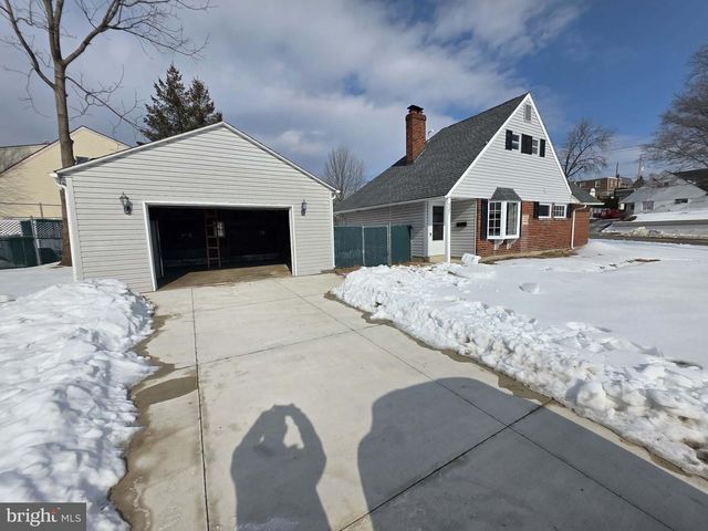 727 SHERRIE RD, Philadelphia, PA 19115