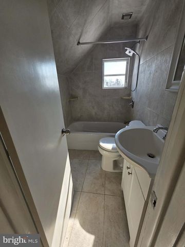 727 SHERRIE RD, Philadelphia, PA 19115