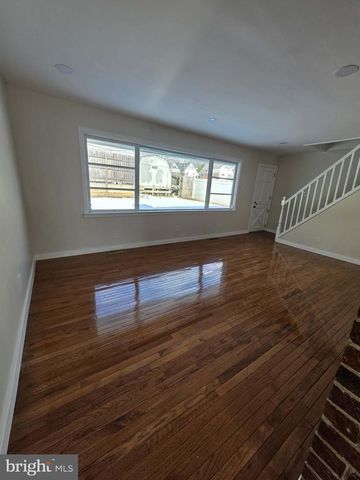 727 SHERRIE RD, Philadelphia, PA 19115