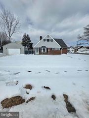 727 SHERRIE RD, Philadelphia, PA 19115