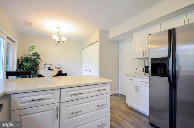13527 POINT PLEASANT DR, Chantilly, VA 20151