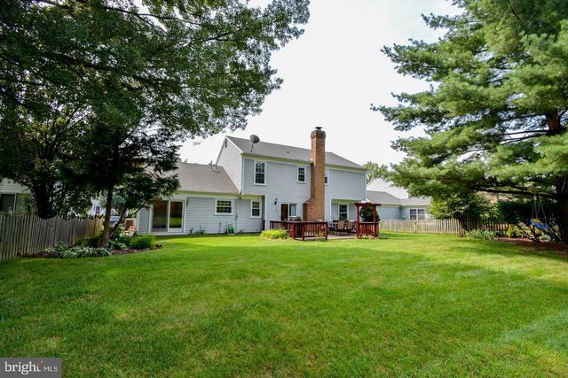 13527 POINT PLEASANT DR, Chantilly, VA 20151
