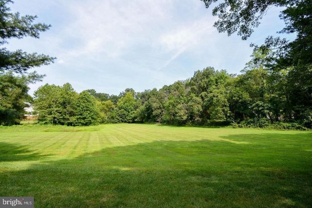 13527 POINT PLEASANT DR, Chantilly, VA 20151