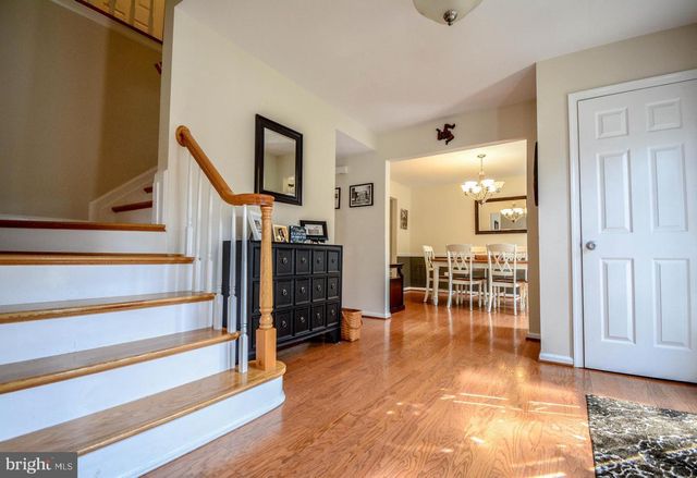 13527 POINT PLEASANT DR, Chantilly, VA 20151