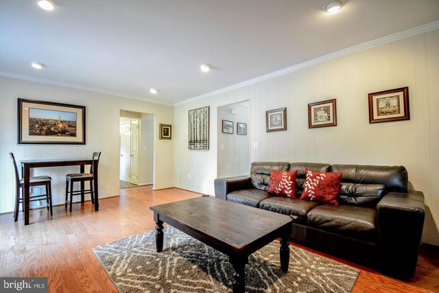 13527 POINT PLEASANT DR, Chantilly, VA 20151