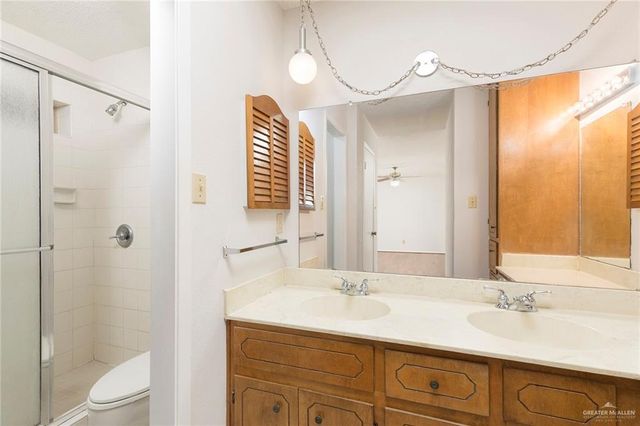 100 W Iris Avenue, Mcallen, TX 78501