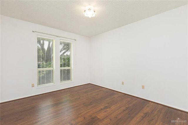100 W Iris Avenue, Mcallen, TX 78501