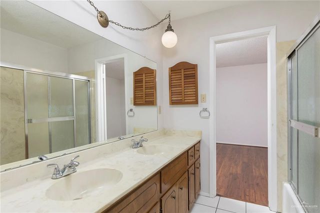 100 W Iris Avenue, Mcallen, TX 78501