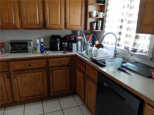 4022 Devon Drive SE, Warren, OH 44484