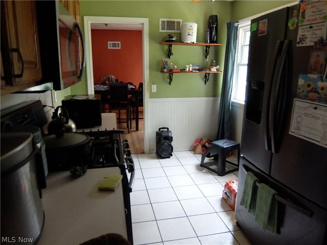 4022 Devon Drive SE, Warren, OH 44484