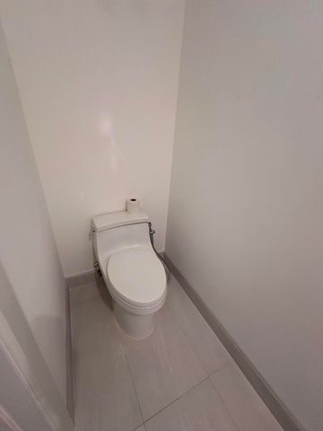 6000 N Ocean Drive 2n, Hollywood, FL 33019