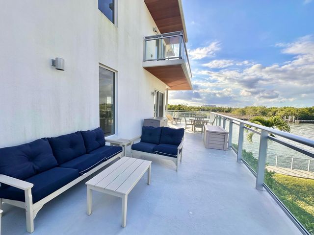 6000 N Ocean Drive 2n, Hollywood, FL 33019