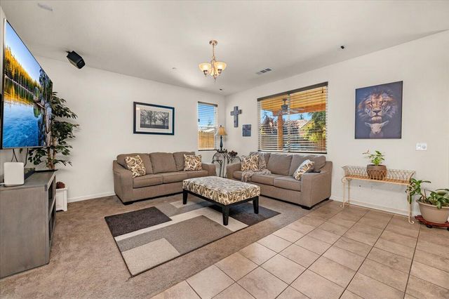 3031 SE La Vida Court, Visalia, CA 93291