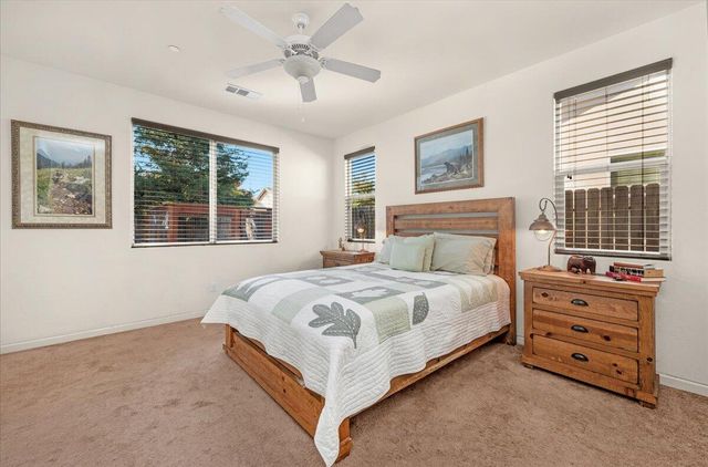 3031 SE La Vida Court, Visalia, CA 93291