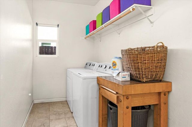 3031 SE La Vida Court, Visalia, CA 93291