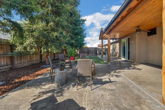 3031 SE La Vida Court, Visalia, CA 93291