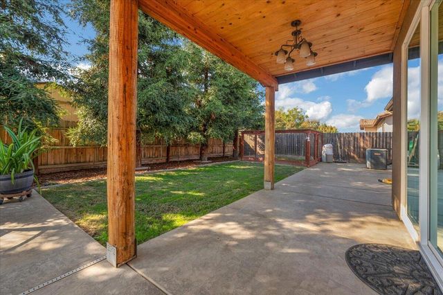 3031 SE La Vida Court, Visalia, CA 93291