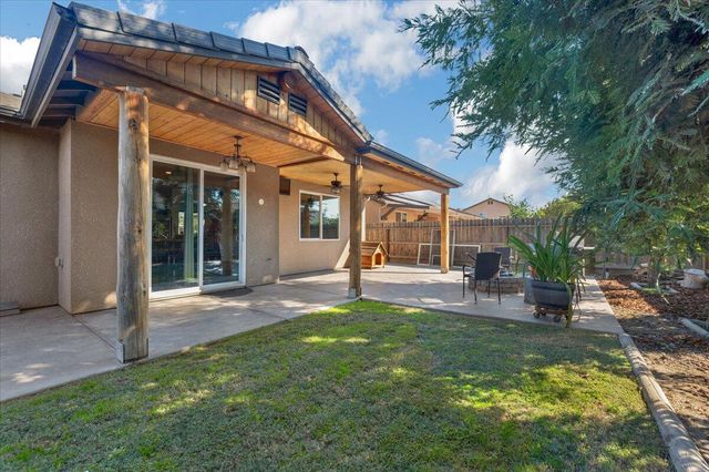 3031 SE La Vida Court, Visalia, CA 93291