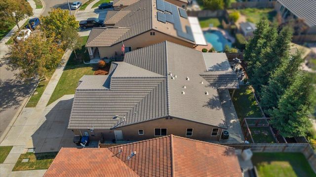 3031 SE La Vida Court, Visalia, CA 93291