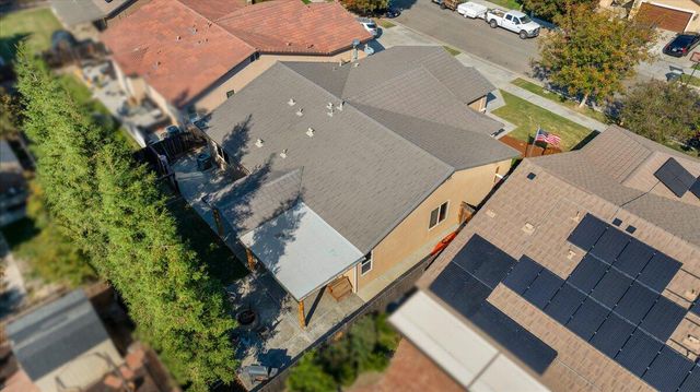 3031 SE La Vida Court, Visalia, CA 93291