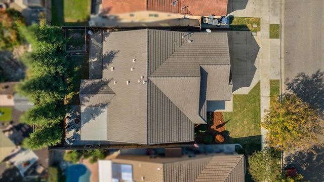 3031 SE La Vida Court, Visalia, CA 93291