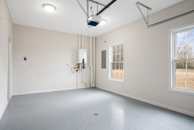 6134 Warren Newcomb, Radford, VA 24141