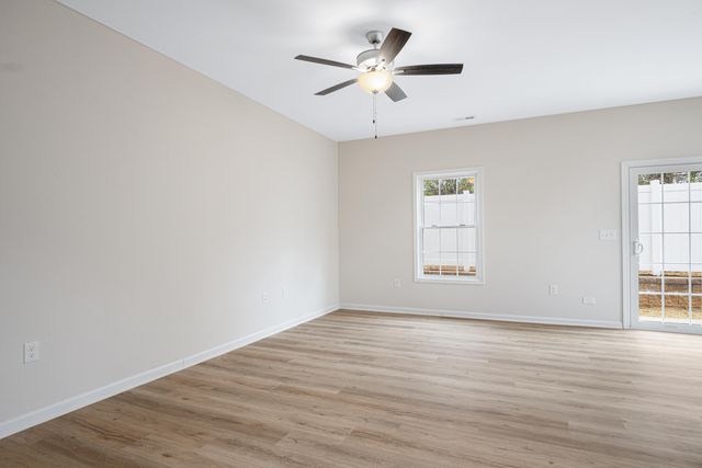 6134 Warren Newcomb, Radford, VA 24141