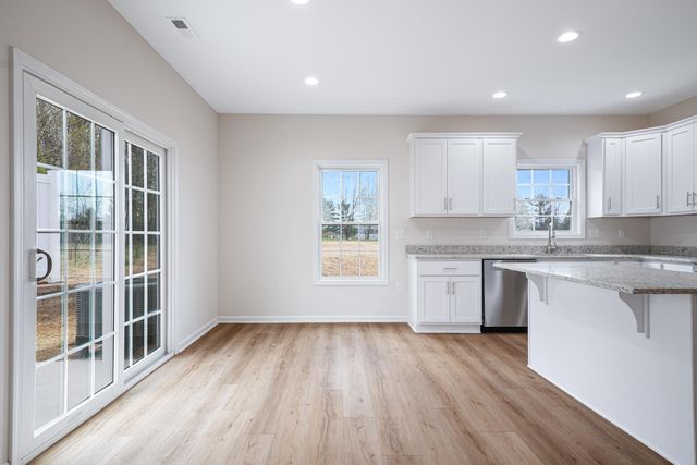 6134 Warren Newcomb, Radford, VA 24141