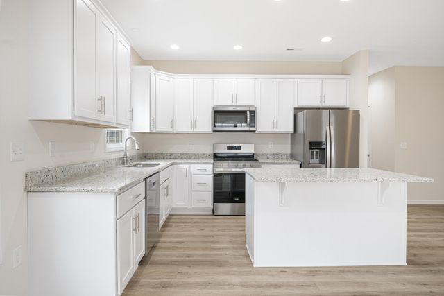 6134 Warren Newcomb, Radford, VA 24141