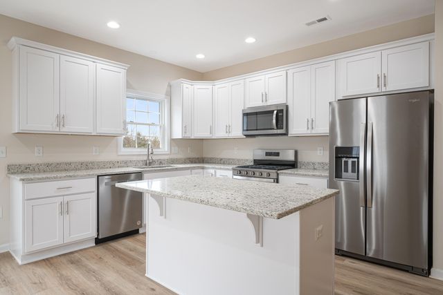 6134 Warren Newcomb, Radford, VA 24141