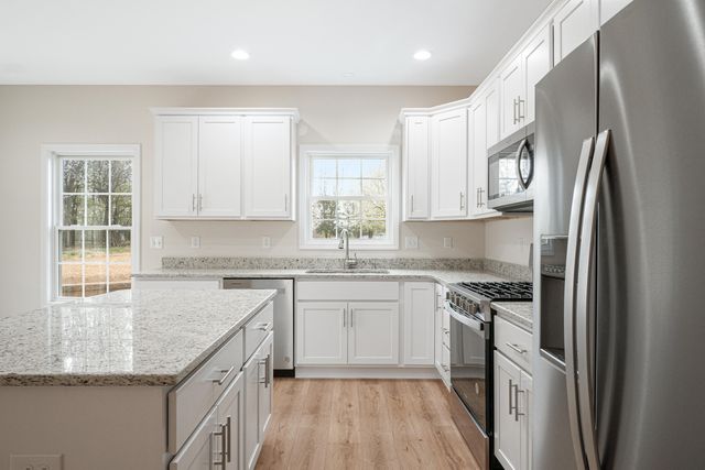 6134 Warren Newcomb, Radford, VA 24141
